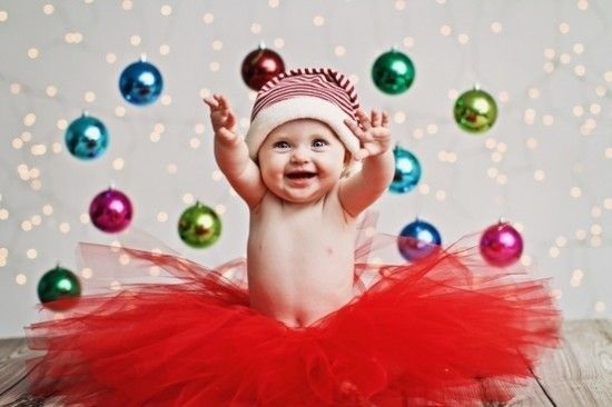 Niña jugando Navidad